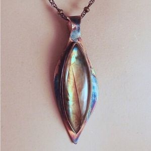 Patrician Art golden labradorite necklace